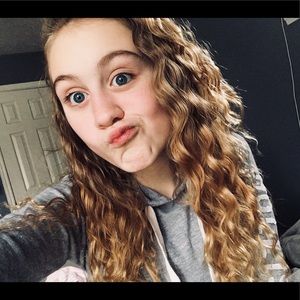 Meet your Posher, Ava